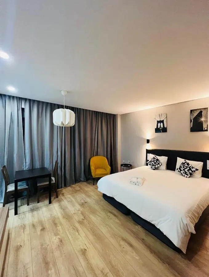 Apartamento Sociedade Farmaceutica Lisbon Portugal