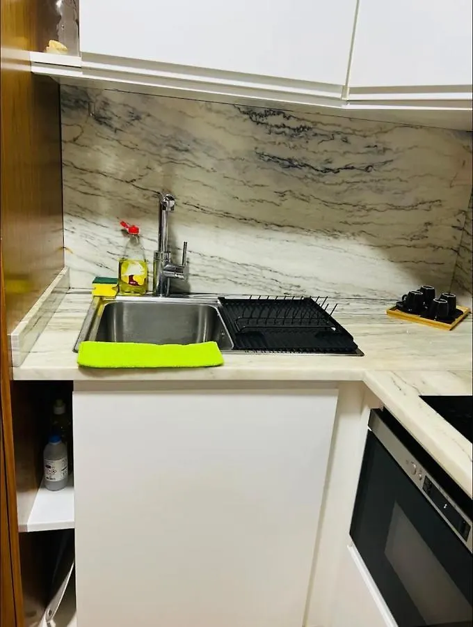 Homestay Apartamento Sociedade Farmaceutica Lisbon